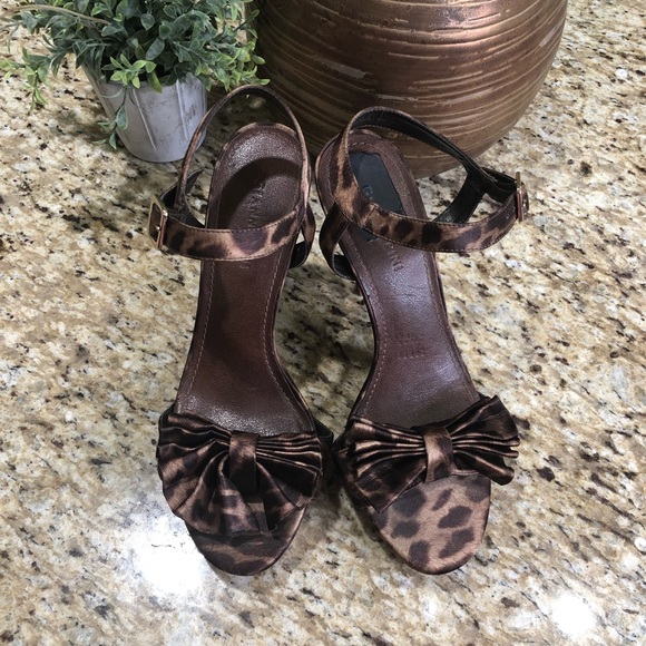 Gianni Bini Cheetah Print Brown Bronze Gold Silk Platform Heels 9 - Picture 2 of 9